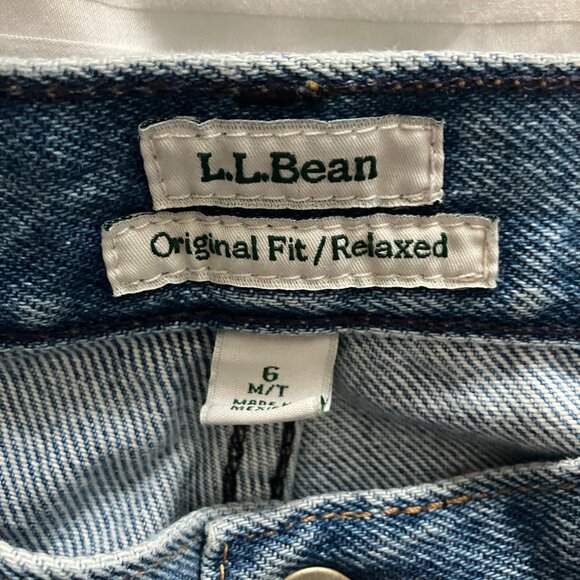 L.L.Bean Women's Ultra High-Rise Relaxed Tapered-Leg Double L Jeans - Picture 3 of 4